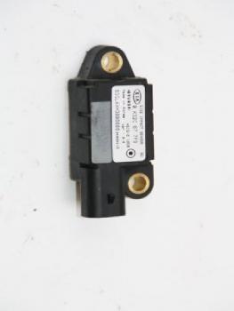 Preview: Airbag Sensor rechts 0K32C677F9 Kia RIO I Kombi DC