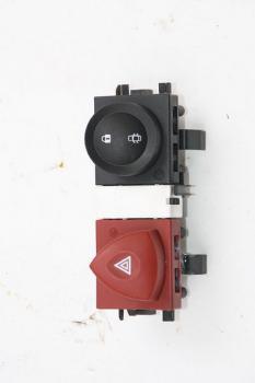 Schalter Warnblink 8200095493 Renault MEGANE 2 Grandtour KM