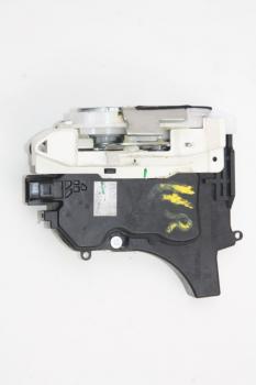 Türschloß hinten rechts 5745A094 Mitsubishi L 200 4 KB4T