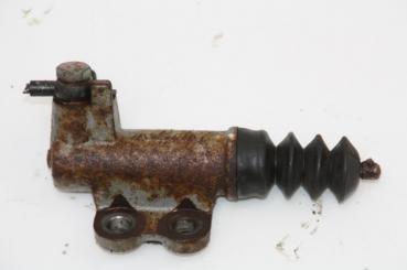 Kupplung - Nehmerzylinder MR980832 Mitsubishi L 200 4 KB4T