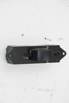 Schalter Fensterheber hinten links MR587957 Mitsubishi L 200 4 KB4T