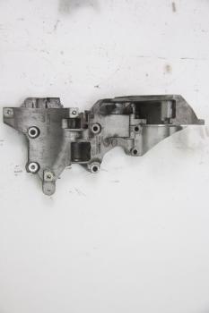 Aggregatehalter 03L903143K Skoda YETI