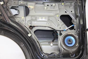 Preview: Tür hinten links 770033E111 Kia SORENTO 1 JC