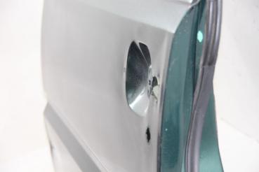 Preview: Tür vorn links 801017F030 Nissan TERRANO 2 R20