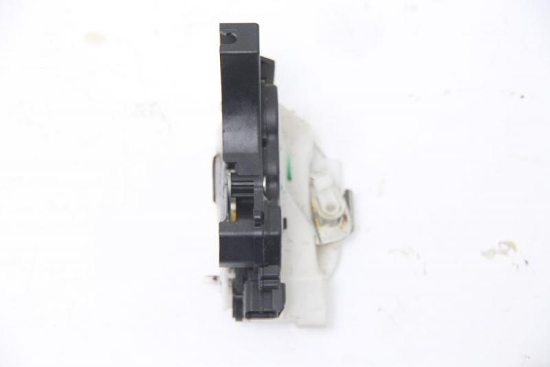 Preview: Türschloß hinten links 5745A093 Mitsubishi L 200 4 KB4T