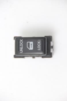 Schalter sonstige 6X17B Nissan NAVARA D40
