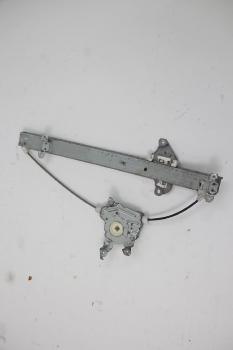 Preview: Fensterheber elektrisch hinten rechts 82720VK90B Nissan PICK UP D22
