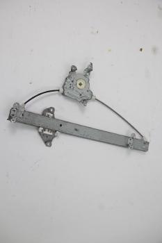 Preview: Fensterheber elektrisch hinten rechts 82720VK90B Nissan PICK UP D22