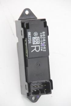 Preview: Schalter Fensterheber hinten rechts 8608A062 Peugeot 4007