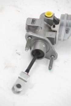 Preview: Kupplung - Geberzylinder 2345A015 Mitsubishi L 200 4 KB4T