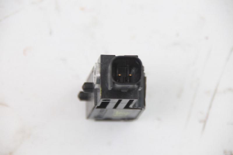 Preview: Airbag Sensor hinten rechts 959202G000 Kia MAGENTIS 2