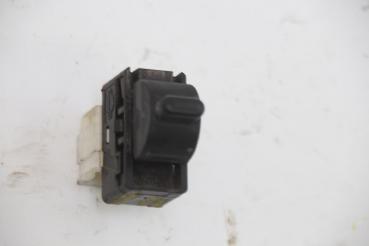 Schalter Fensterheber hinten rechts 4304A Nissan PICK UP D22