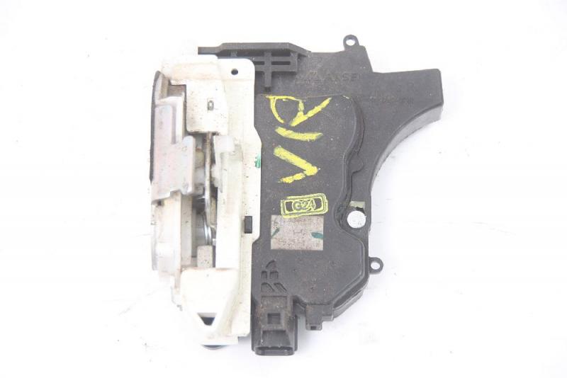 Türschloß vorn rechts 5715A186 Mitsubishi L 200 4 KB4T