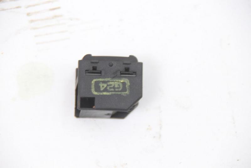 Preview: Schalter Fensterheber hinten links 3B0959855B VW GOLF 4