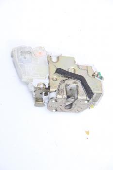 Preview: Türschloß hinten rechts 805035P010 Nissan PICK UP D22