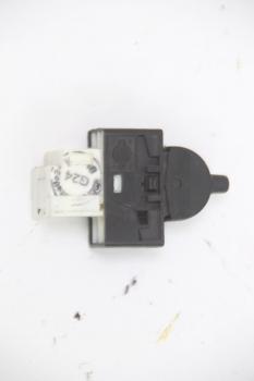 Preview: Schalter Fensterheber hinten links 254112S700 Nissan PICK UP D22