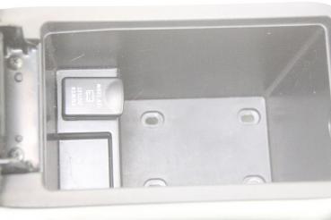 Preview: Mittelkonsole 8011A165XA Mitsubishi OUTLANDER 2