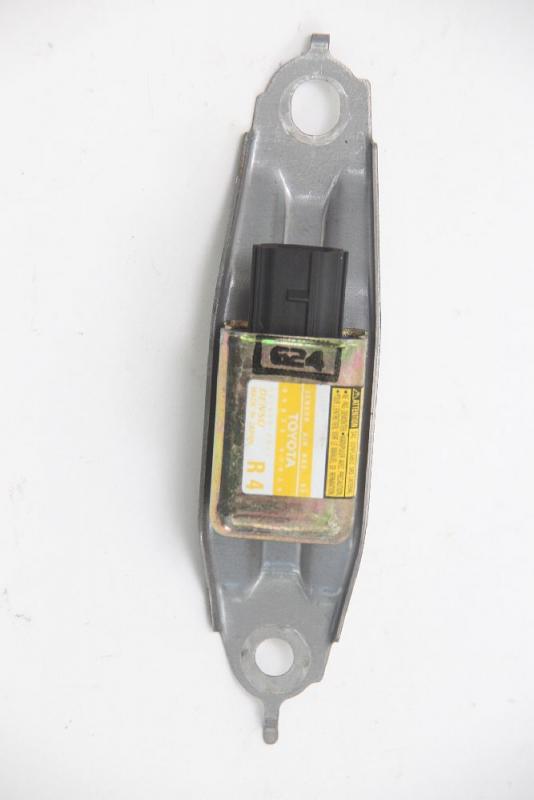 Preview: Airbag Sensor hinten rechts 8983347030 Toyota PRIUS 2 NHW20