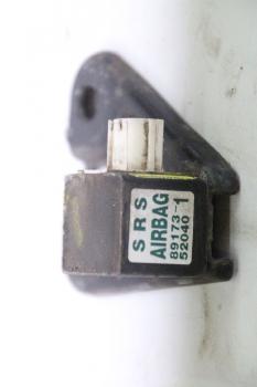 Airbag Sensor rechts 8917352040 Toyota YARIS 1 XP1