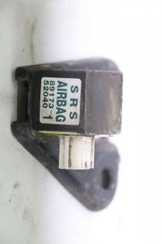 Airbag Sensor rechts 8917352040 Toyota YARIS 1 XP1