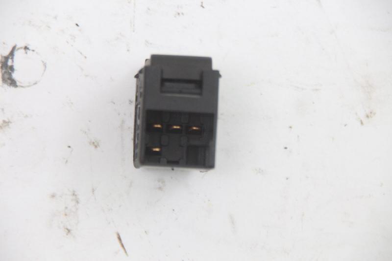 Preview: Schalter Fensterheber vorn rechts 3B0959855B VW GOLF 4