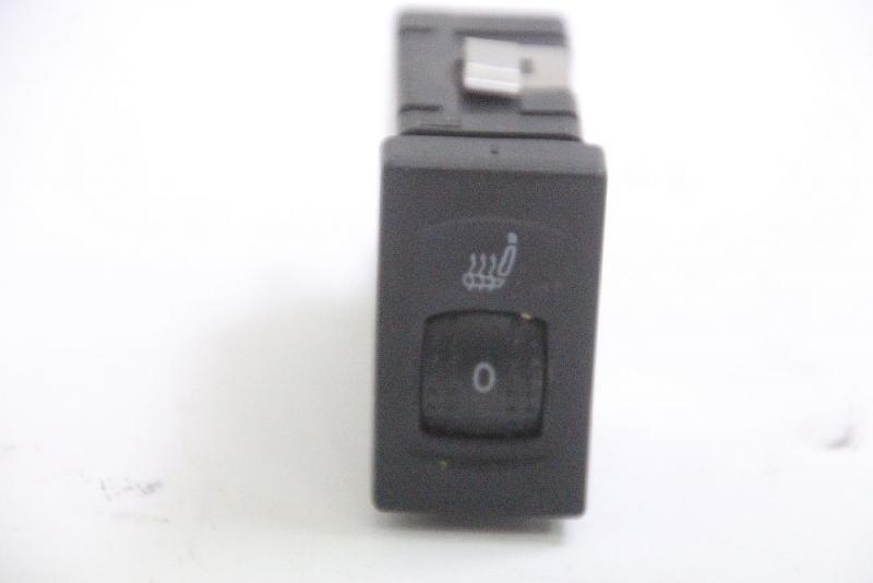 Schalter Sitzheizung 3B0963563C VW PASSAT Variant 3BG