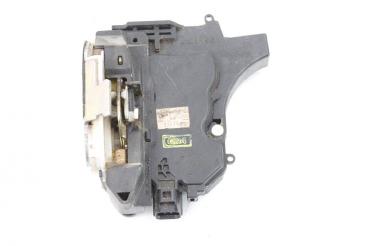 Türschloß vorn rechts 5715A186 Mitsubishi L 200 4 KB4T