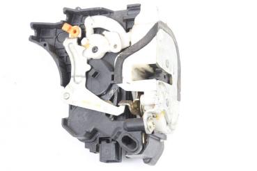 Türschloß vorn rechts 5715A186 Mitsubishi L 200 4 KB4T