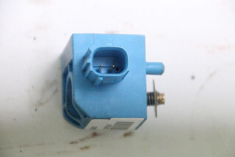 Preview: Airbag Sensor vorn rechts 96403759 Daewoo EVANDA