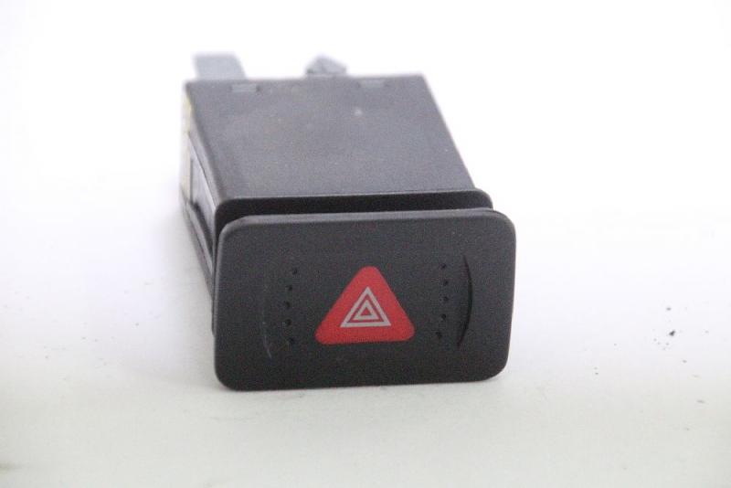 Schalter Warnblink 1J0953235J VW GOLF 4 Variant