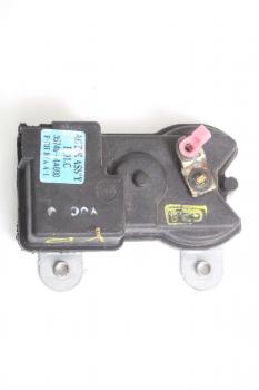 Stellmotor ZV vorn rechts 957404A000 Hyundai H1 STAREX