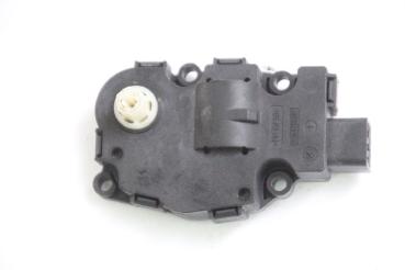 Preview: Stellmotor Heizung K9749005 Audi Q5 8R