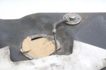 Preview: Kraftstofftank BC1F42110A Mazda 323 P BA
