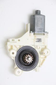 Fensterheber-Motor vorn rechts 0130822216 Ford FOCUS 2 Turnier