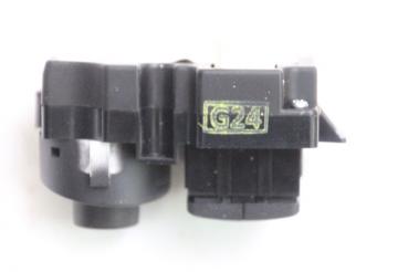 Preview: Schalter Radiobedienung 283955X00C Nissan PATHFINDER R51