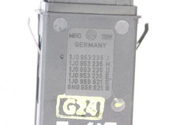 Preview: Schalter Warnblink 1J0953235J VW GOLF 4 Variant