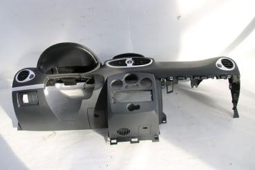 Preview: Armaturenbrett 8200407587 Renault CLIO 3