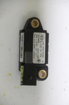 Preview: Airbag Sensor rechts 0K32C677F9 Kia RIO I Kombi DC