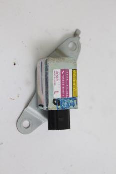 Preview: Airbag Sensor links 89830B4010 Daihatsu TERIOS J200