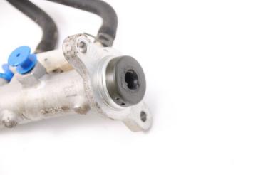 Preview: Hauptbremszylinder MN113522 Mitsubishi OUTLANDER 1