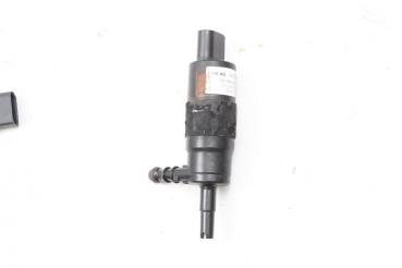 Scheibenwischerwasserpumpe 3B7955681 Audi A6 4F C6
