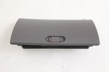 Handschuhkasten 685001C700 Nissan SERENA C23