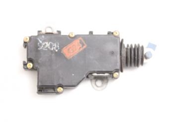 Stellmotor ZV hinten rechts 825501C401 Nissan SERENA C23