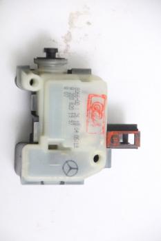 Stellmotor ZV Tankklappe 2038201997 Mercedes E-KLASSE W211