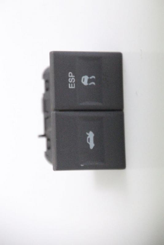 Preview: Schalter ESP 3S7T2C418AC Ford MONDEO 3 Turnier