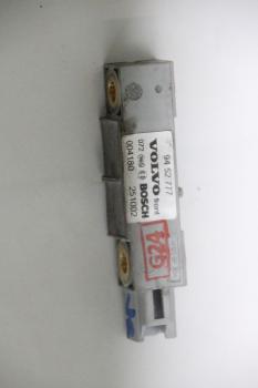 Preview: Airbag Sensor vorn rechts 9452777 Volvo V70 II