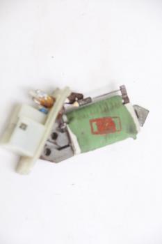 Preview: Heizgebläsevorwiderstand 90383817 Opel ASTRA F CC