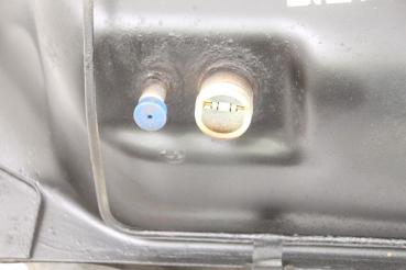 Preview: Kraftstofftank 311103E700 Kia SORENTO 1 JC