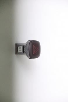 Schalter Warnblink 9168302 Volvo XC90 I