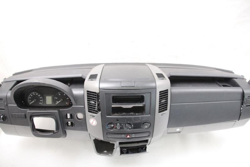 Preview: Armaturenbrett 90668000069E80 Mercedes SPRINTER 906